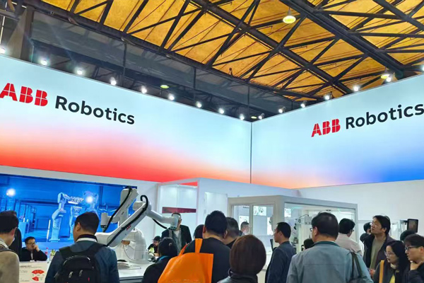 釋出三大重磅信號，ABB機器人第四次全球汽車制造前景報告新鮮出爐！